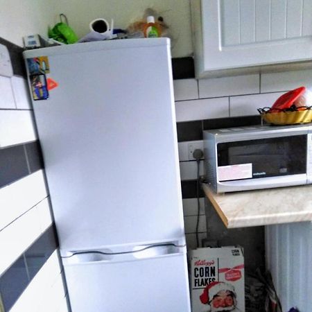 Comfortable Double Bedroom In London Hornchurch Kültér fotó